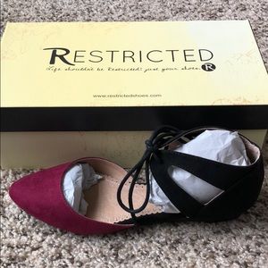 Restricted “lily” flat